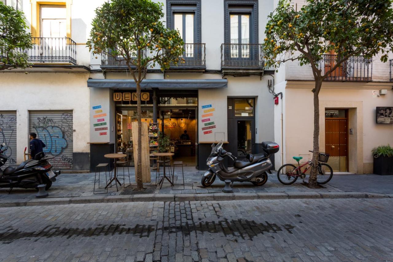 Oak & Sandstone Studio - Space Maison Apartments Siviglia Esterno foto